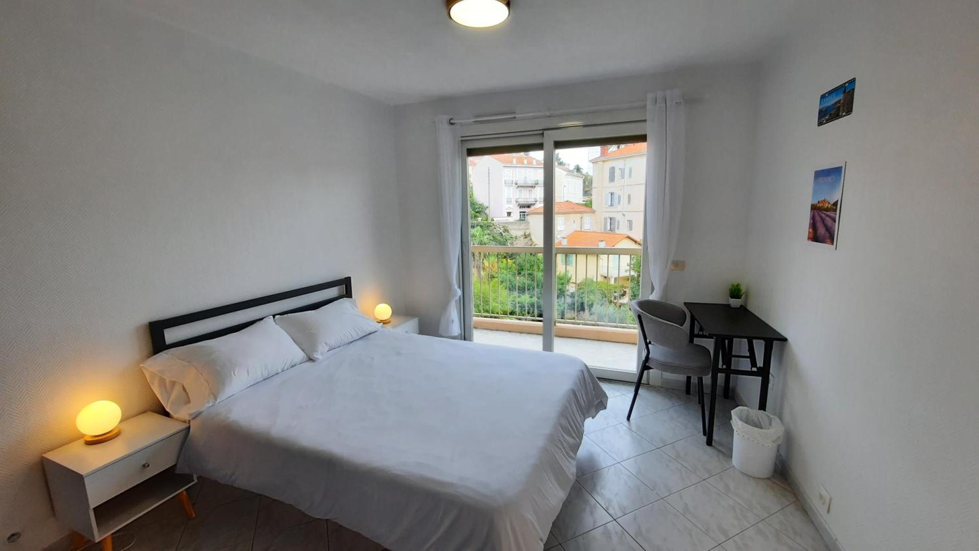 Sunny Mercury - Room In Apartment Cannes Esterno foto